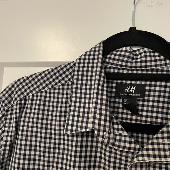 H&M Slim Fit Dress Shirt Size large - Picture 3 of 3